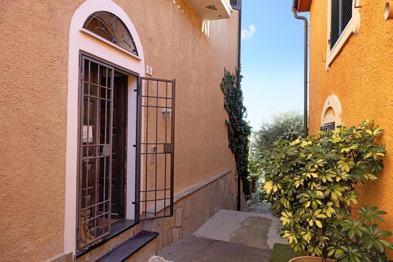 Residenza Stoechas White Apartment Albenga Luaran gambar