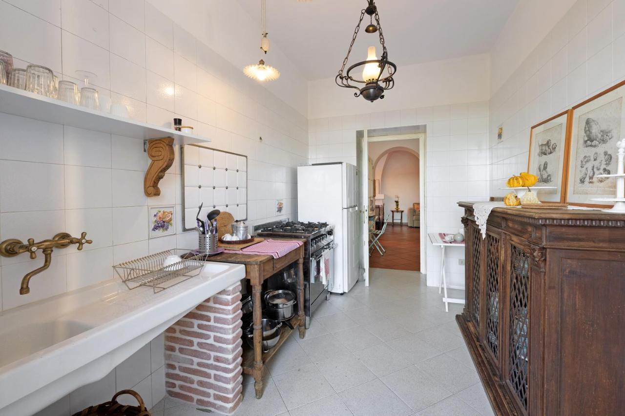 Residenza Stoechas White Apartment Albenga Luaran gambar