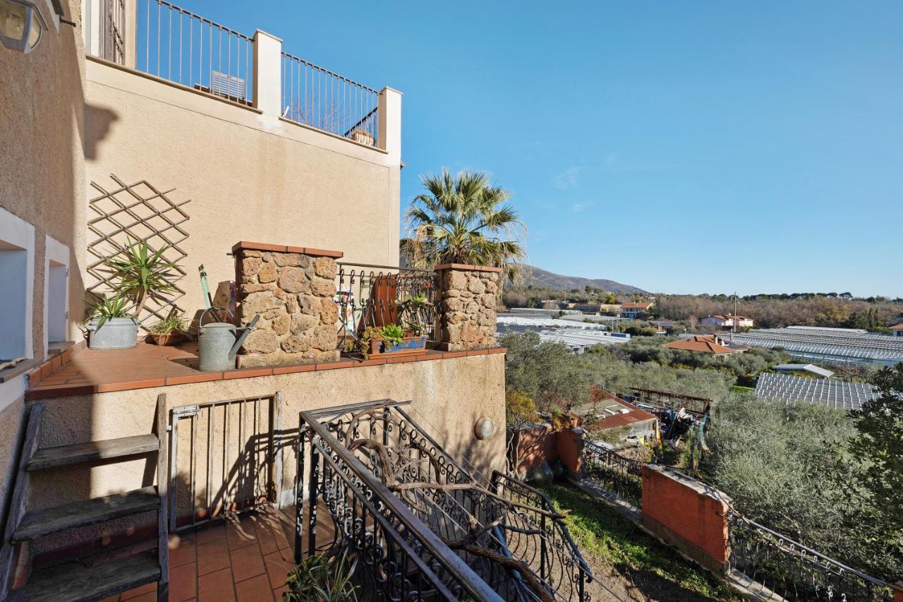 Residenza Stoechas White Apartment Albenga Luaran gambar