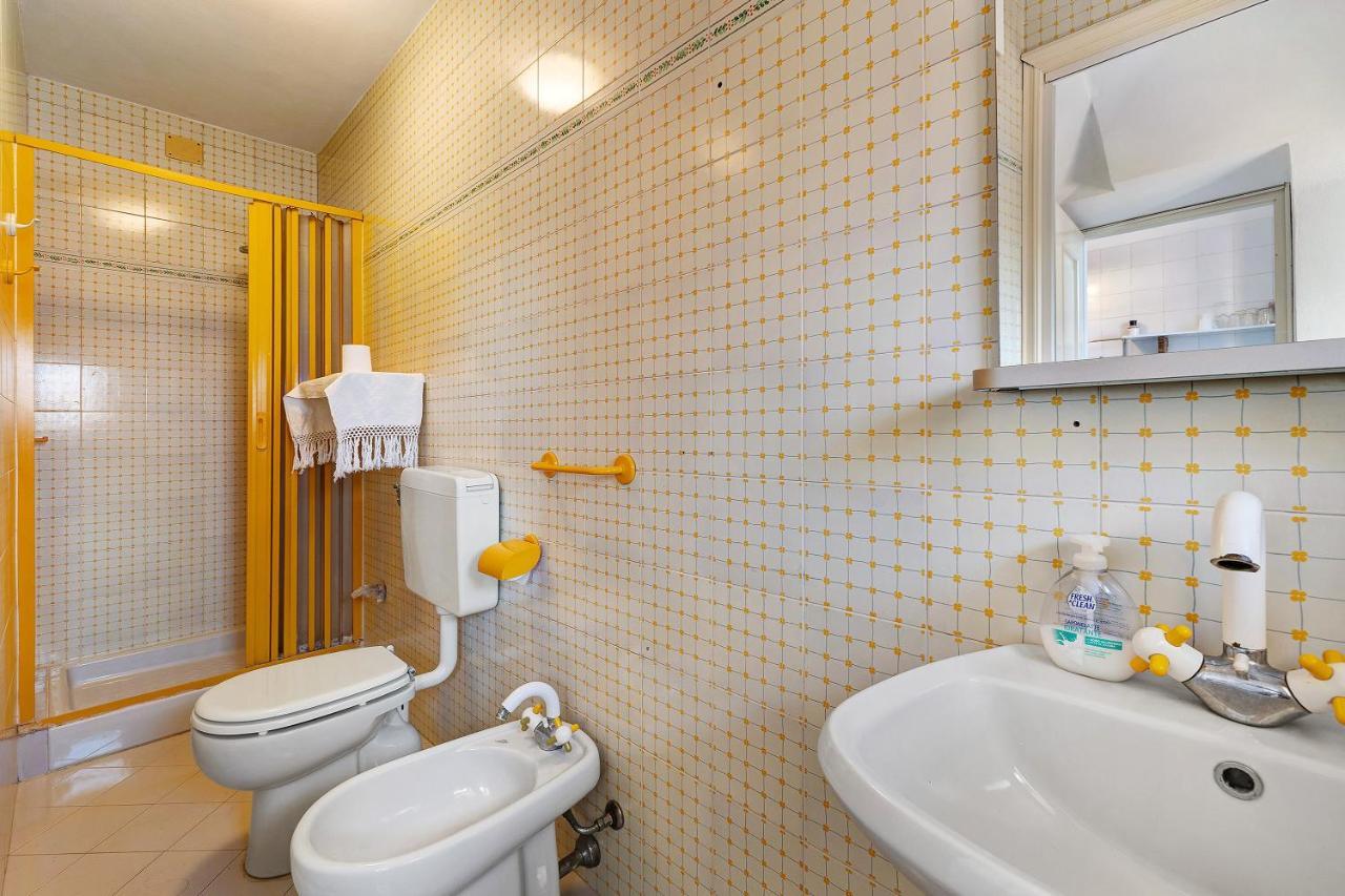 Residenza Stoechas White Apartment Albenga Luaran gambar