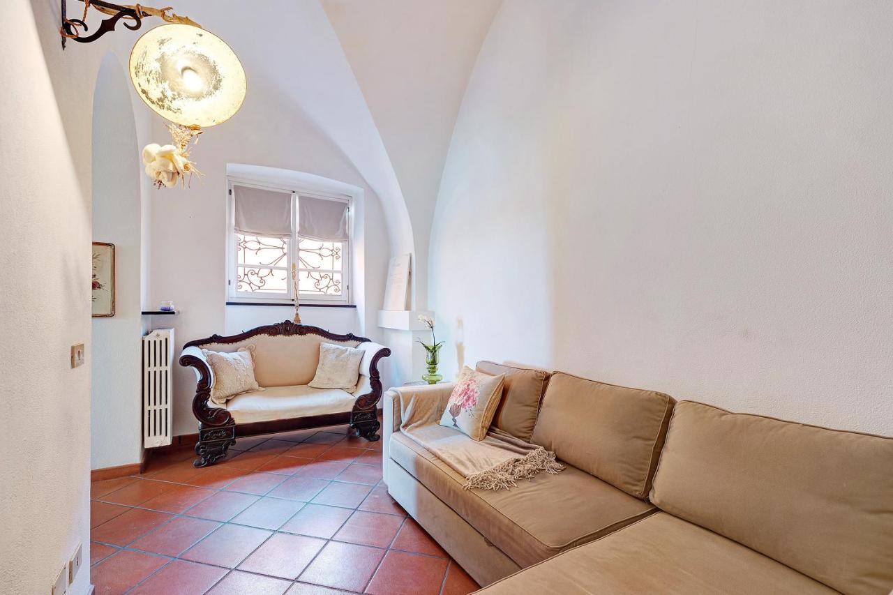 Residenza Stoechas White Apartment Albenga Luaran gambar