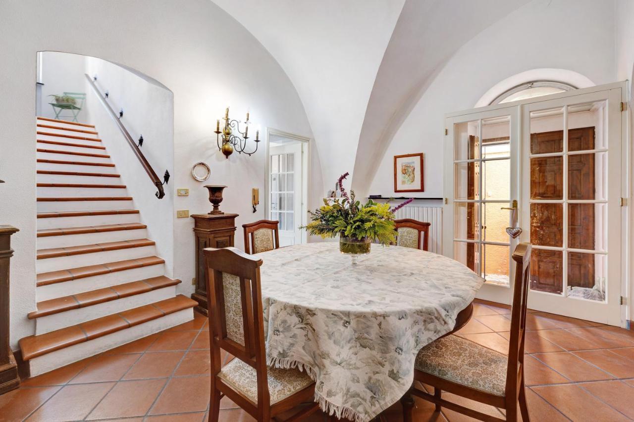 Residenza Stoechas White Apartment Albenga Luaran gambar